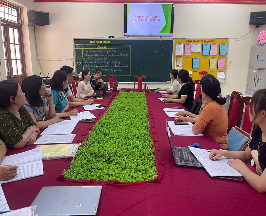 TRƯỜNG PTDTBT TIỂU HỌC 1 TRI LỄ TỔ CHỨC SINH HOẠT CHUYÊN MÔN CẤP TRƯỜNG TRIỂN KHAI SỬ DỤNG HỌC BẠ SỐ