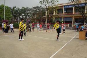 Giải đá cầu học sinh trường